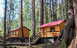 Cabins_wide_1